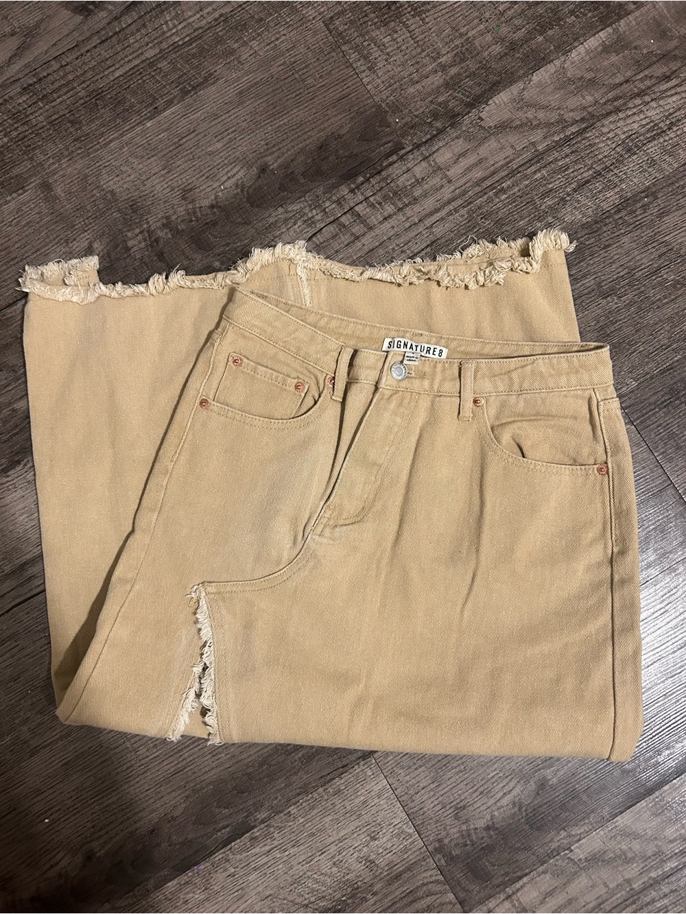 Signature skirt Beige with Frayed Hem